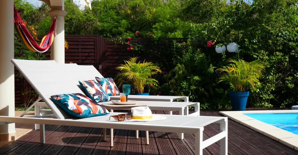 Bain de soleil et transats